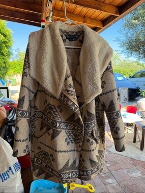 Aztec Pattern Sherpa Collar Coat - Beige & Black Kendall & Kylie